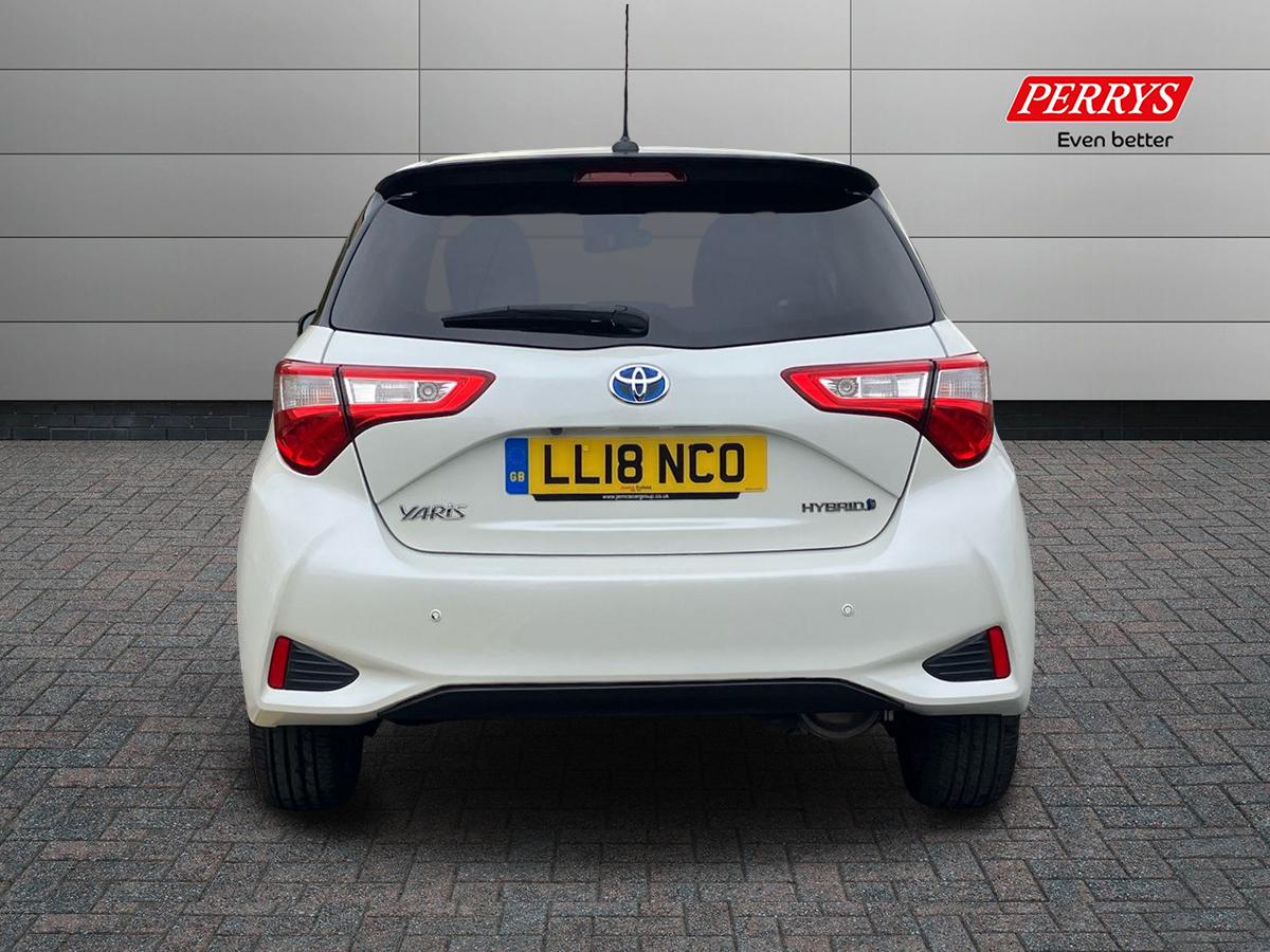 Used Toyota Yaris 2018 for sale - 76330680: Photo 6