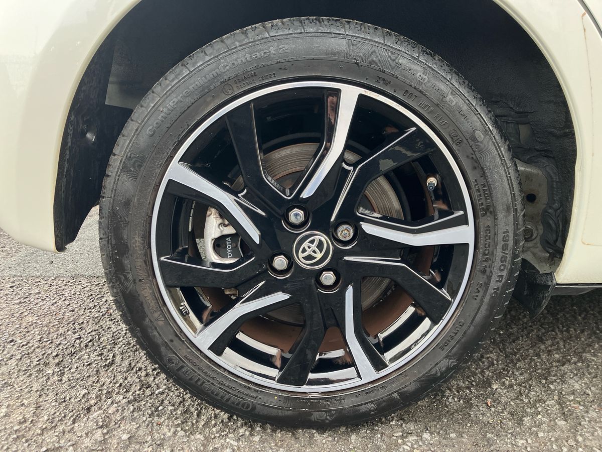 Used Toyota Yaris 2018 for sale - 76330680: Photo 8