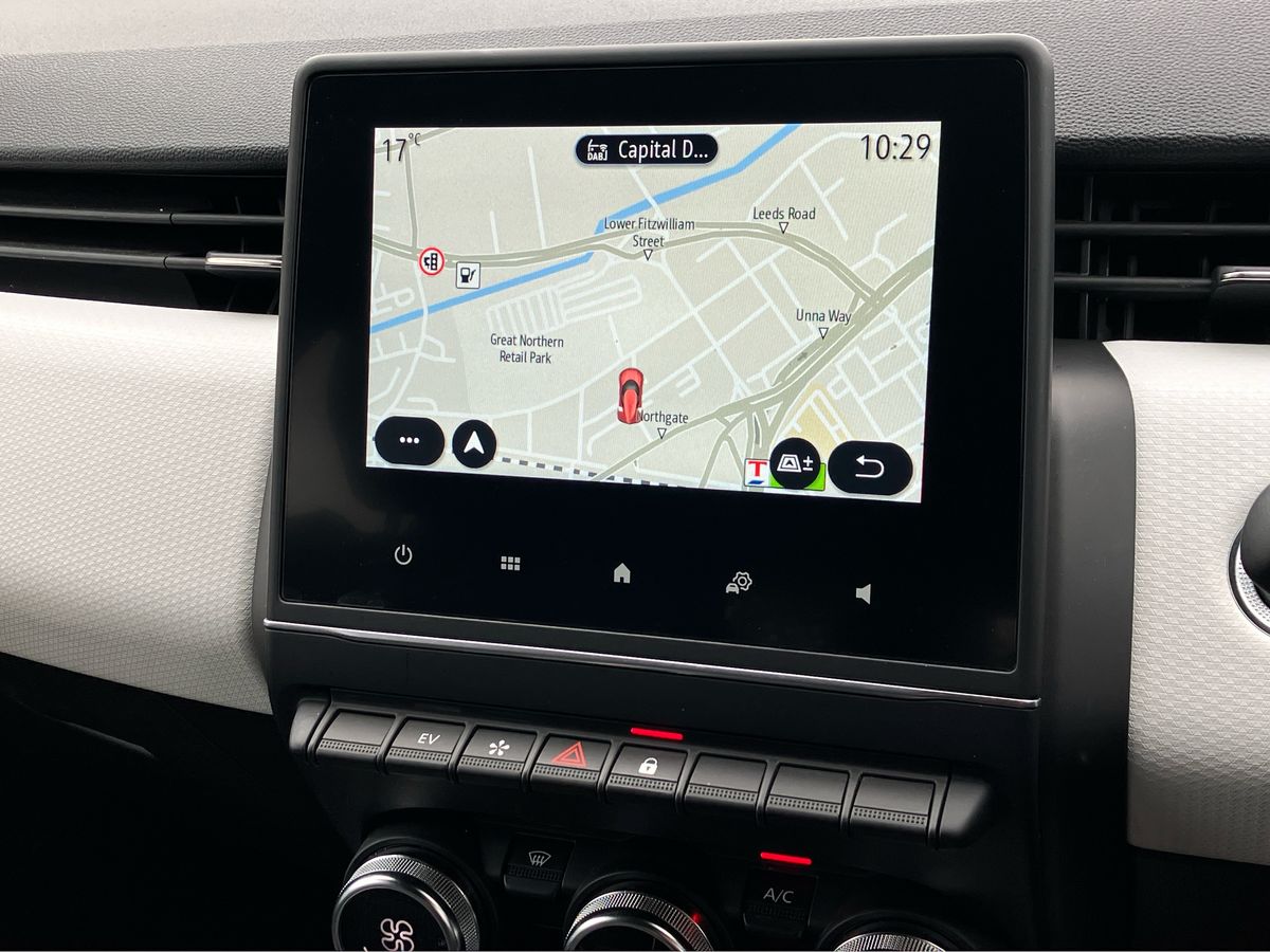 Used Renault Clio 2023 for sale - 76638084: Photo 11