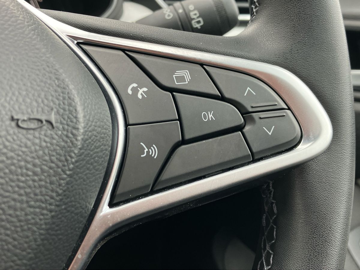 Used Renault Clio 2023 for sale - 76638084: Photo 21