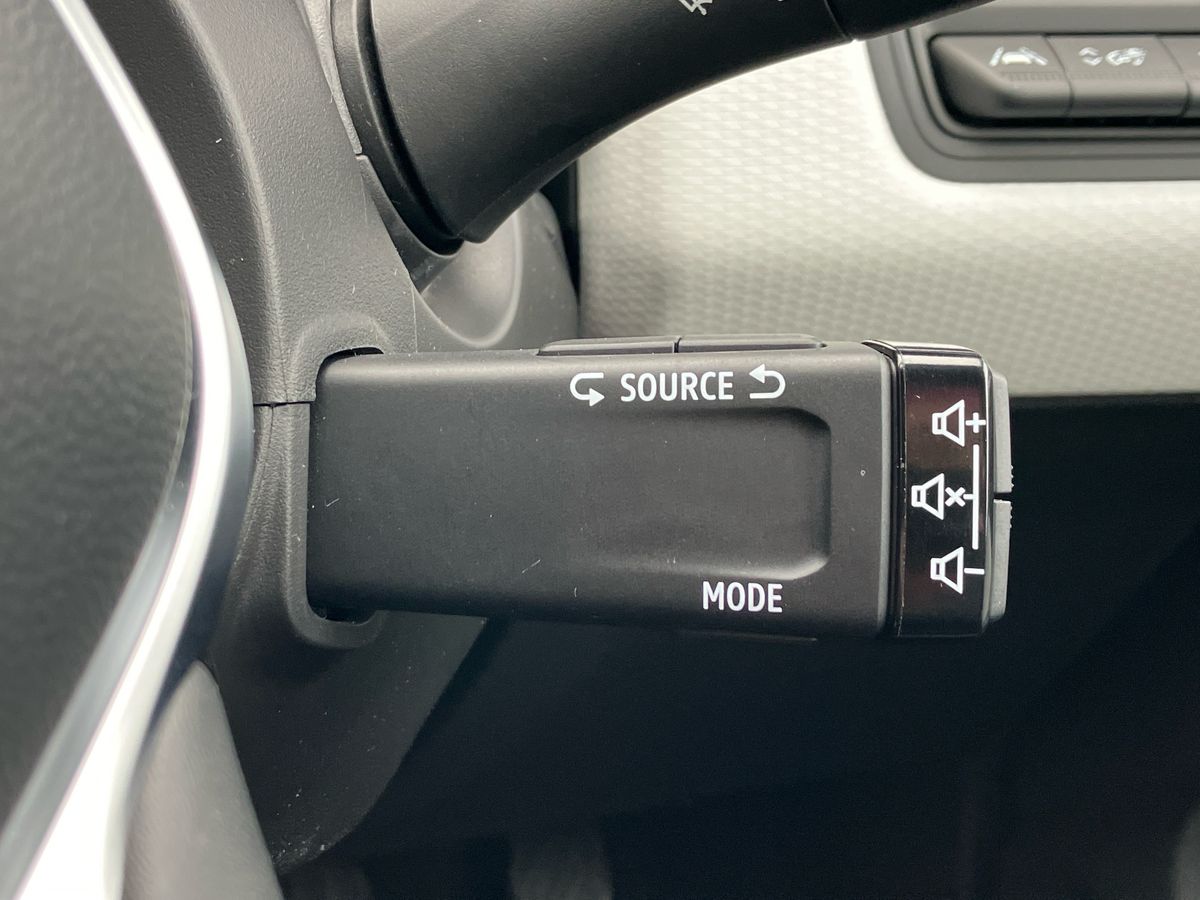 Used Renault Clio 2023 for sale - 76638084: Photo 24