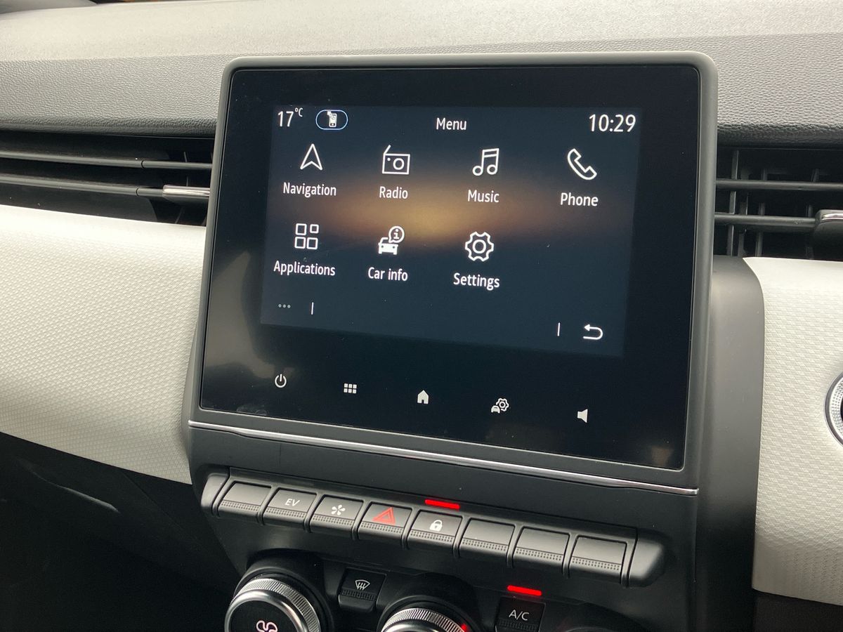 Used Renault Clio 2023 for sale - 76638084: Photo 31