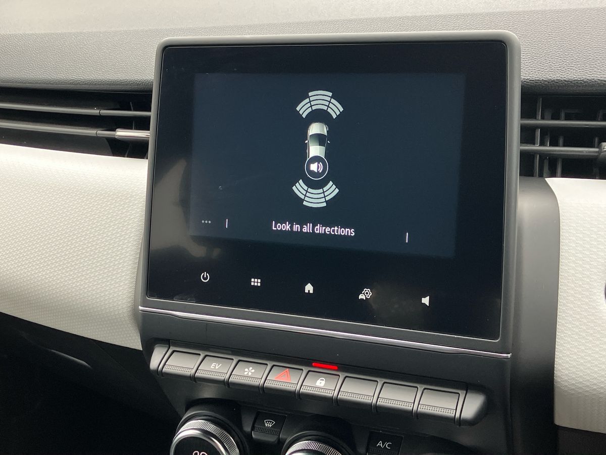 Used Renault Clio 2023 for sale - 76638084: Photo 34