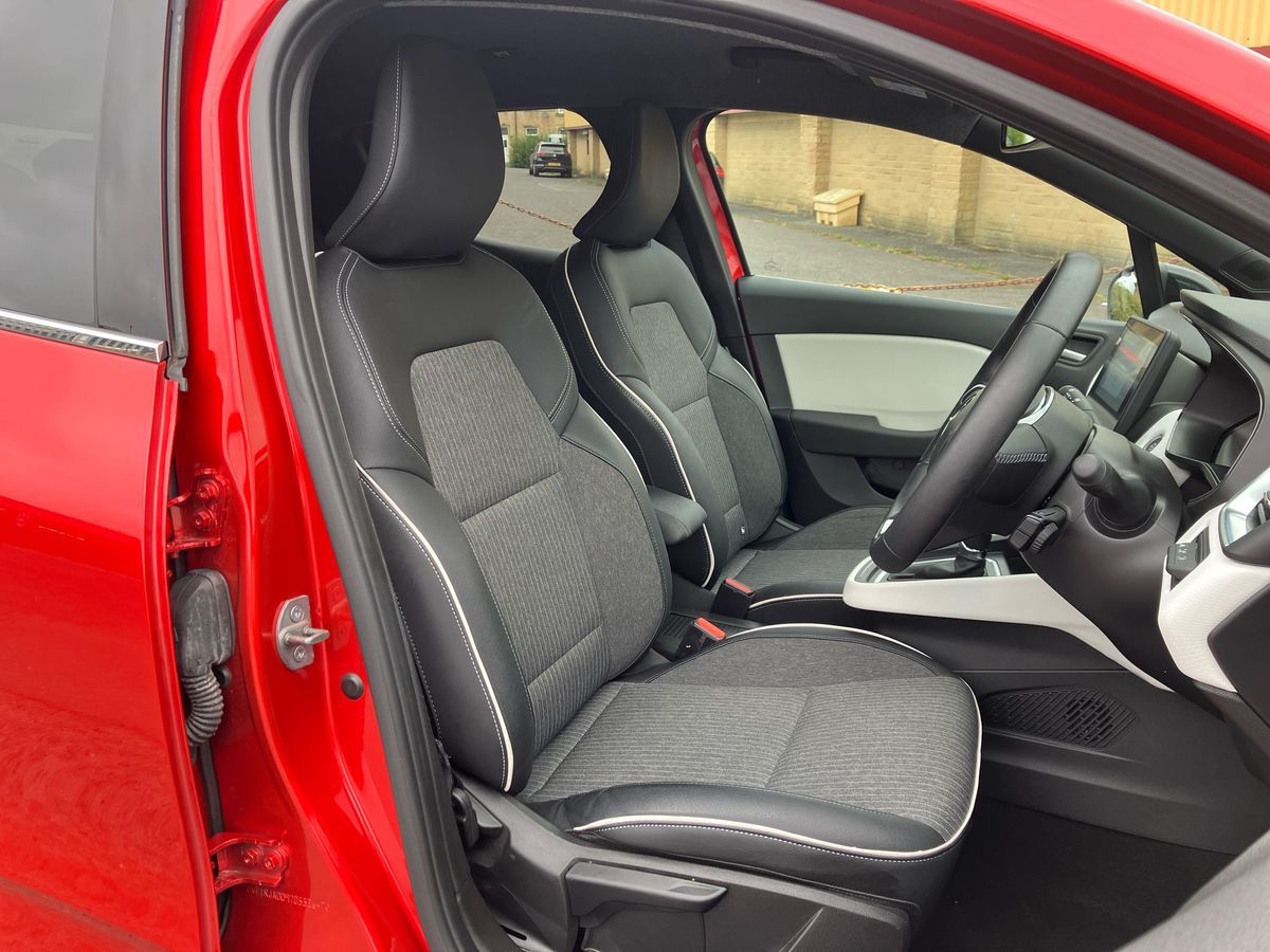 Used Renault Clio 2023 for sale - 76638084: Photo 36