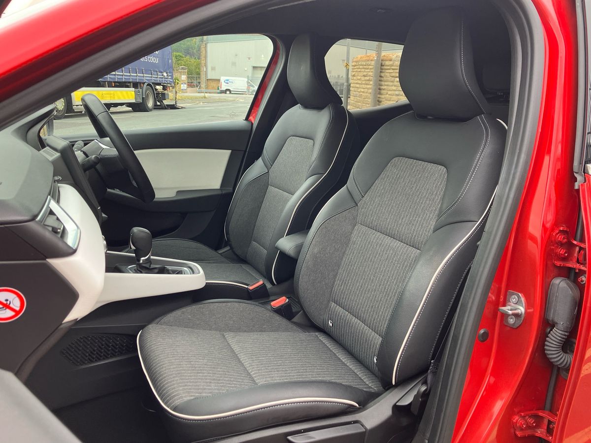 Used Renault Clio 2023 for sale - 76638084: Photo 37