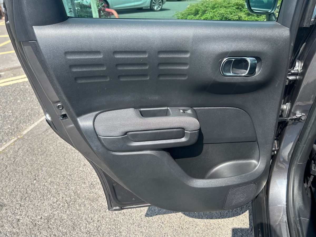 Vehicle 29