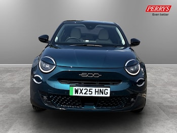 Used Fiat 600 2025 for sale - 78939610: Photo