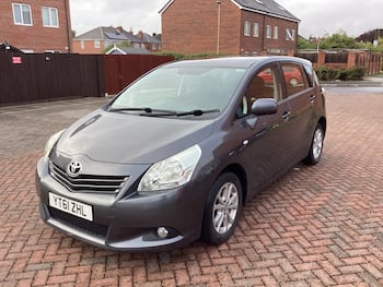 Used Toyota Verso 2011 for sale - 79674776: Photo