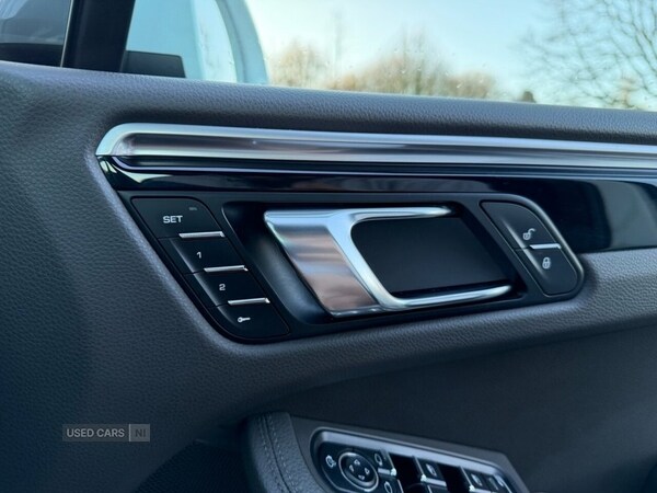 Used Porsche Macan 2018 for sale - 77030431: Photo 37