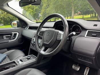 Used Land Rover Discovery Sport 2017 for sale - 75521002: Photo