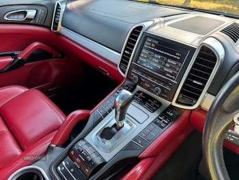 Used Porsche Cayenne 2015 for sale - 75720971: Photo