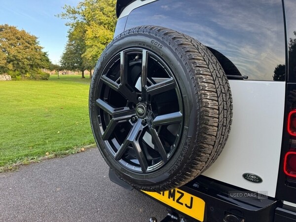 Used Land Rover Defender 2021 for sale - 76095436: Photo 31