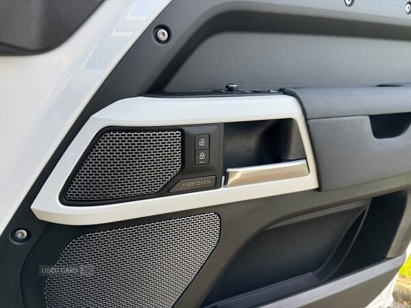 Used Land Rover Defender 2021 for sale - 76095436: Photo 36