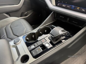 Used Volkswagen Touareg 2018 for sale - 78834318: Photo