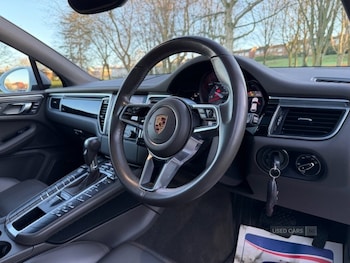 Used Porsche Macan 2018 for sale - 76965966: Photo