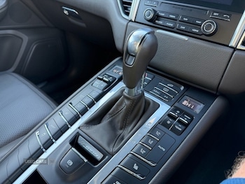 Used Porsche Macan 2018 for sale - 76965966: Photo