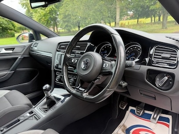 Used Volkswagen Golf 2016 for sale - 79475791: Photo