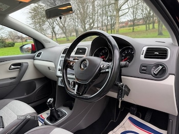 Used Volkswagen Polo 2016 for sale - 77157149: Photo