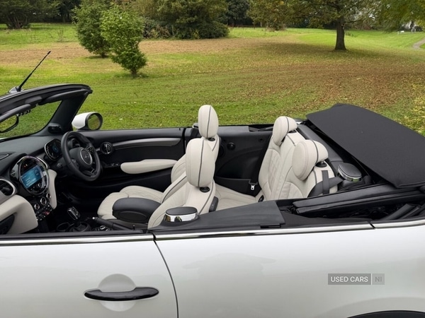 Used MINI Convertible 2023 for sale - 76315465: Photo 21