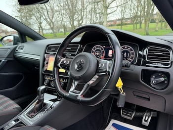 Used Volkswagen Golf 2018 for sale - 77426520: Photo