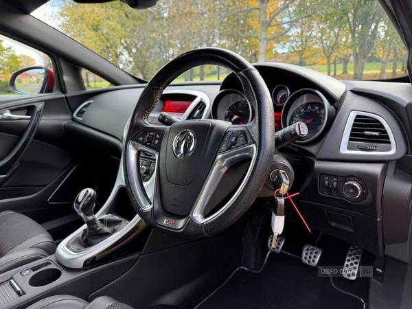 Used Vauxhall Astra GTC 2015 for sale - 76381432: Photo 2