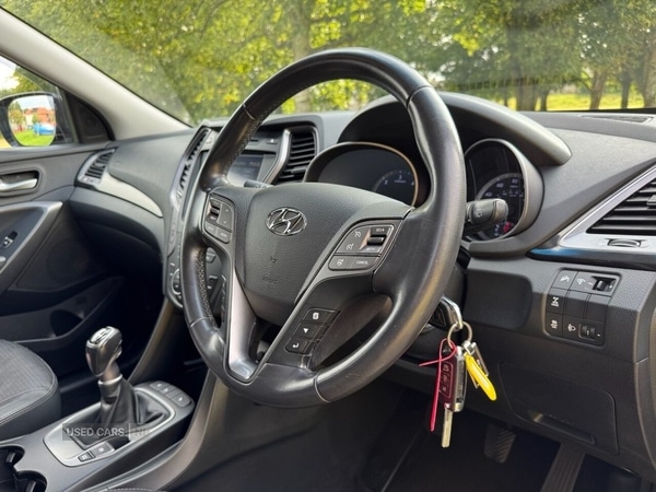 Used Hyundai Santa Fe 2013 for sale - 76500221: Photo 2