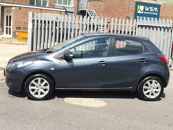 Used Mazda Mazda2 2010 for sale - 79359690: Photo