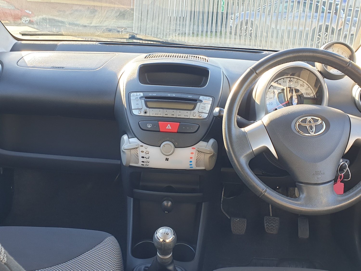 Used Toyota AYGO 2012 for sale - 76604311: Photo 12