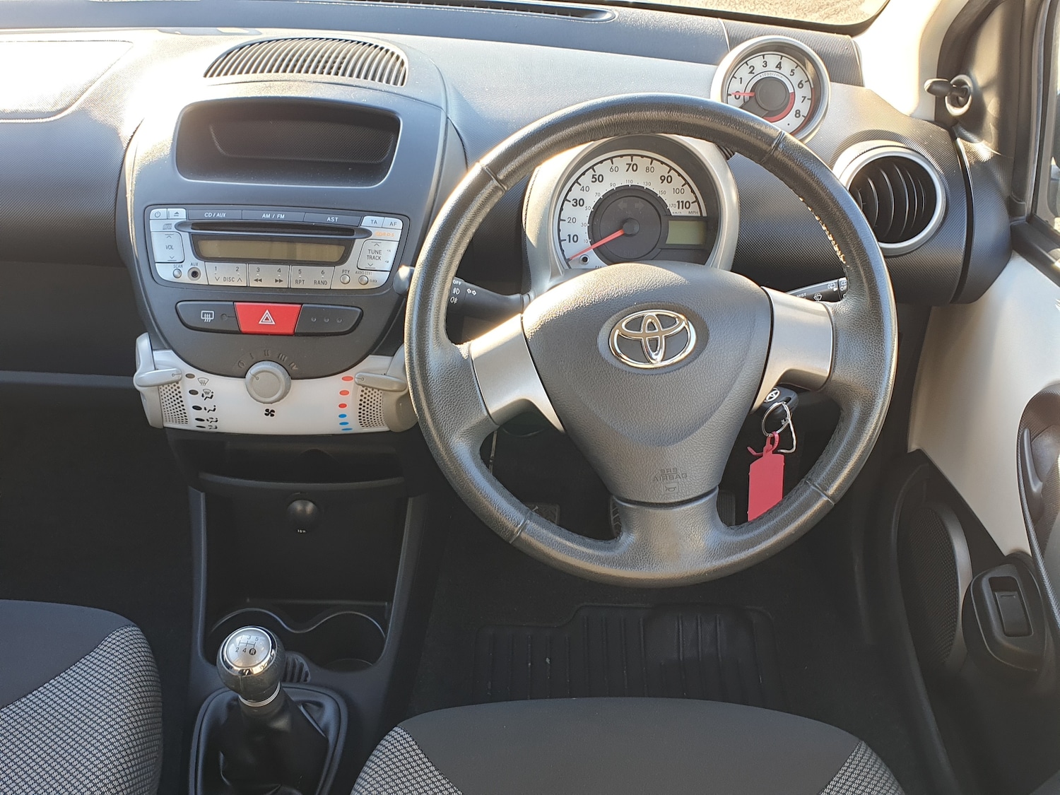 Used Toyota AYGO 2012 for sale - 76604311: Photo 13