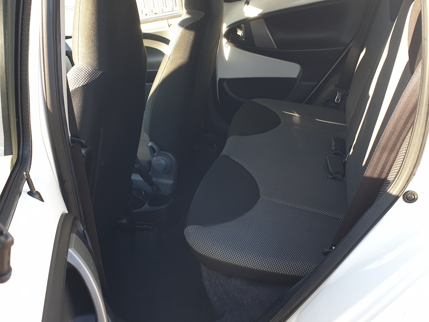 Used Toyota AYGO 2012 for sale - 76604311: Photo 14