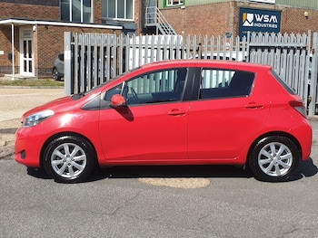 Used Toyota Yaris 2012 for sale - 75705623: Photo