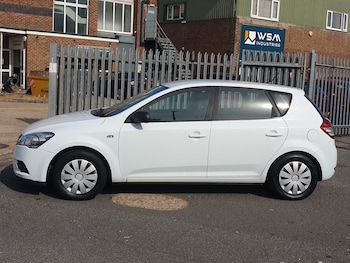 Used Kia Ceed 2010 for sale - 79246052: Photo