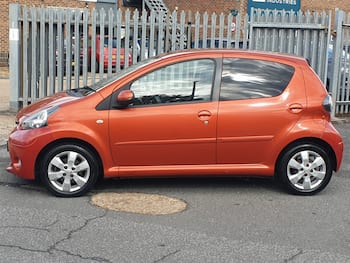 Used Toyota AYGO 2013 for sale - 79644143: Photo