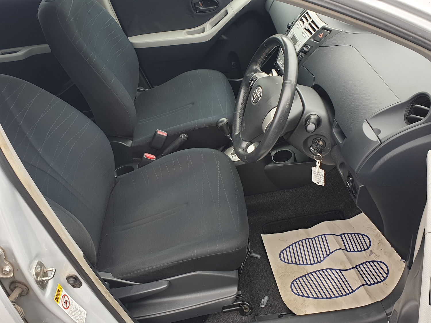 Used Toyota Yaris 2006 for sale - 77567829: Photo 10