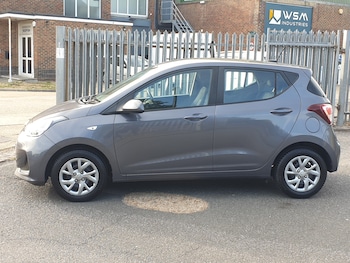 Used Hyundai i10 2017 for sale - 75694669: Photo