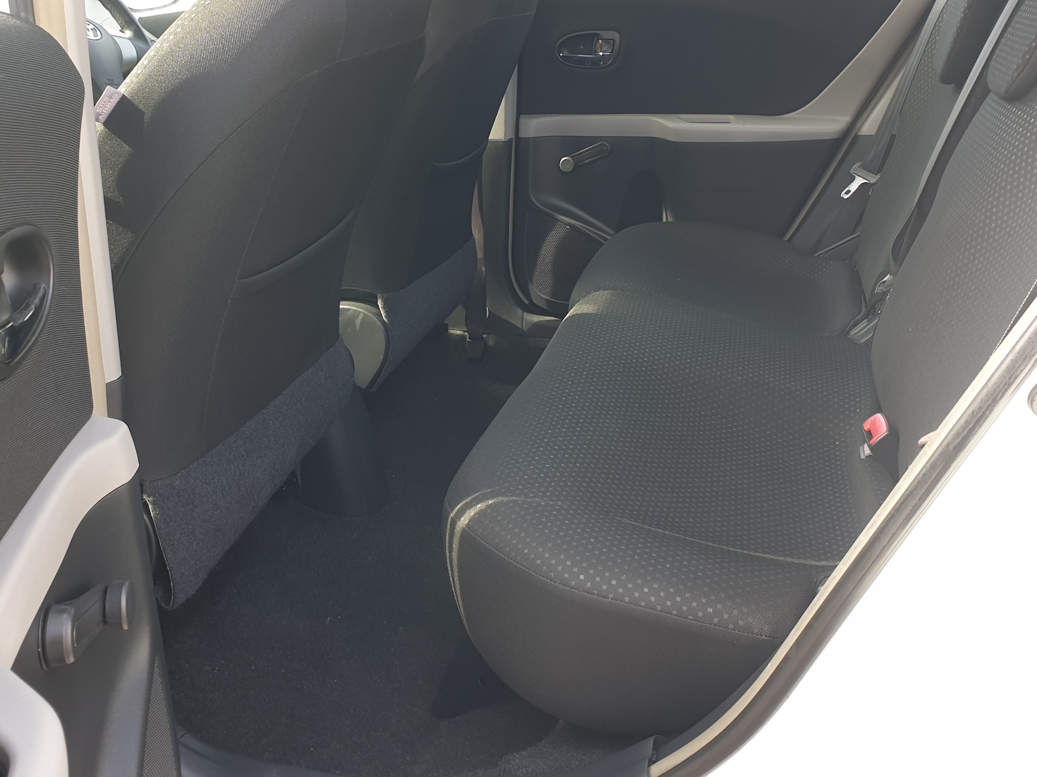 Used Toyota Yaris 2011 for sale - 77976118: Photo 15