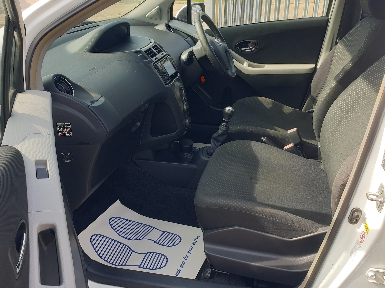 Used Toyota Yaris 2011 for sale - 77976118: Photo 16