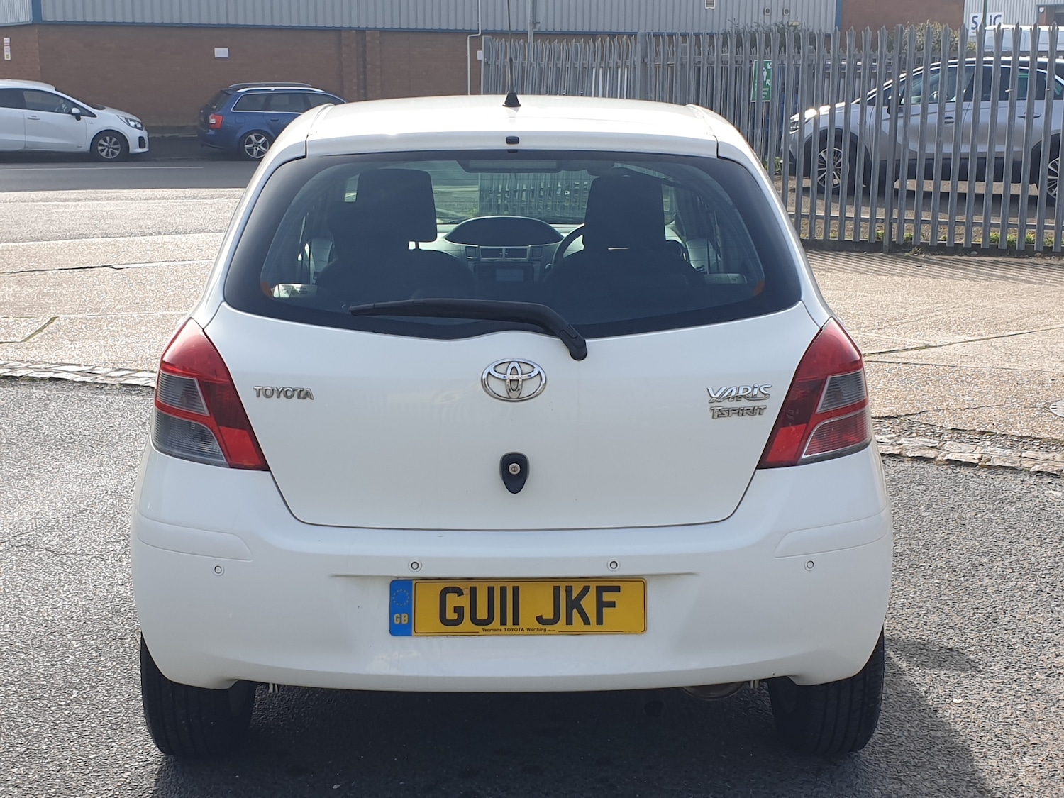 Used Toyota Yaris 2011 for sale - 77976118: Photo 6