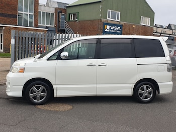 Used Toyota Voxy 2006 for sale - 75620957: Photo