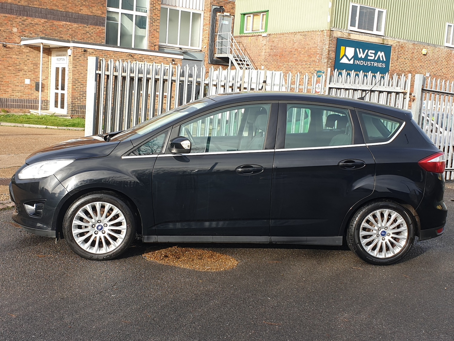 Used Ford C-Max 2015 for sale - 76767444: Photo 4
