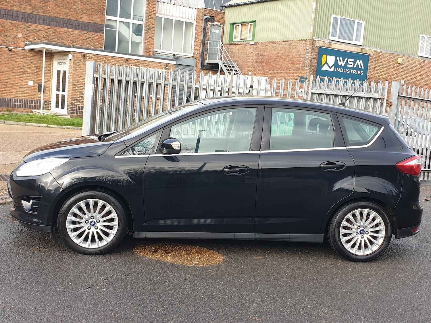 Used Ford C-Max 2015 for sale - 76767444: Photo 8