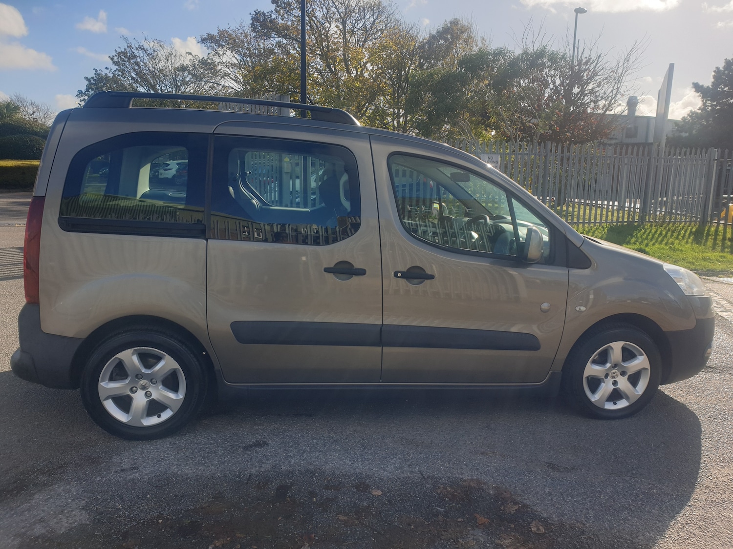 Used Peugeot Partner Tepee 2013 for sale - 76334583: Photo 8