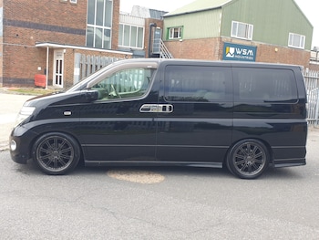 Used Nissan Elgrand 2004 for sale - 78932106: Photo