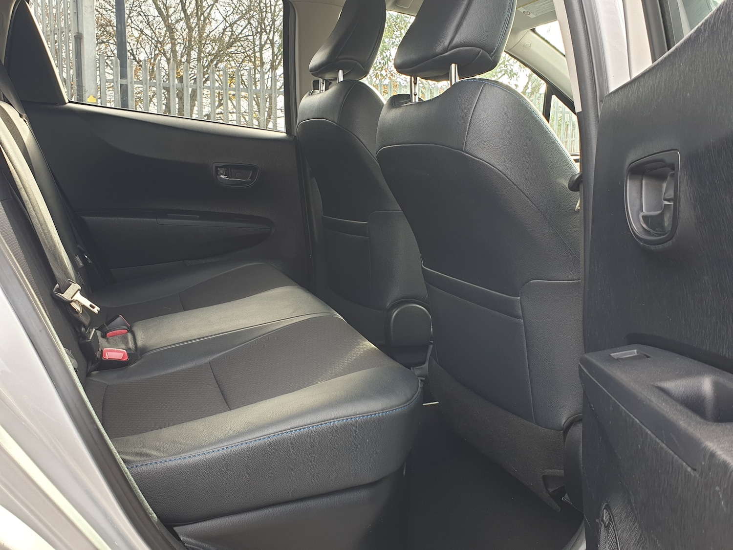 Used Toyota Yaris 2012 for sale - 76545928: Photo 11