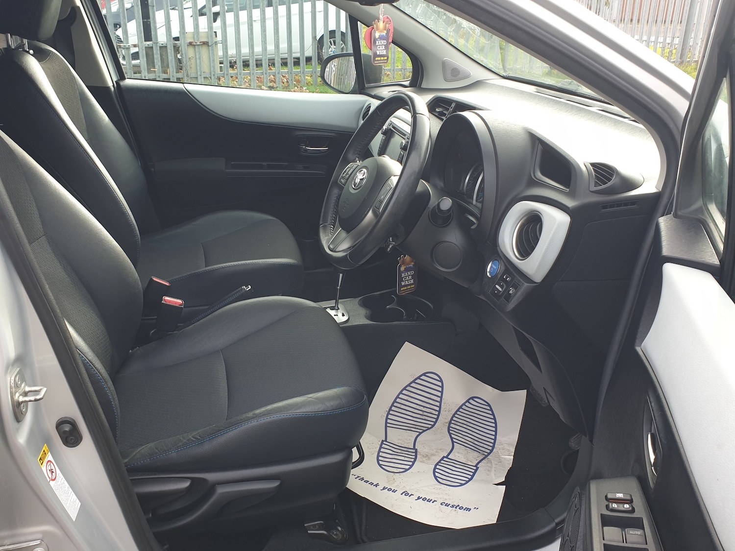 Used Toyota Yaris 2012 for sale - 76545928: Photo 9