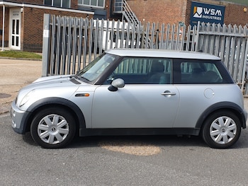 Used MINI Hatch 2004 for sale - 78316336: Photo