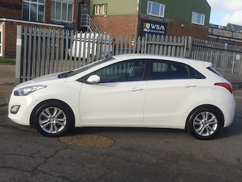 Used Hyundai i30 2013 for sale - 76972968: Photo