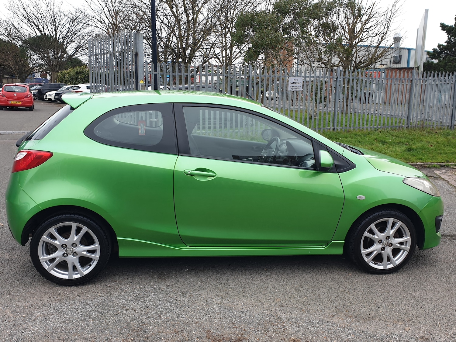 Used Mazda Mazda2 2009 for sale - 76961843: Photo 8