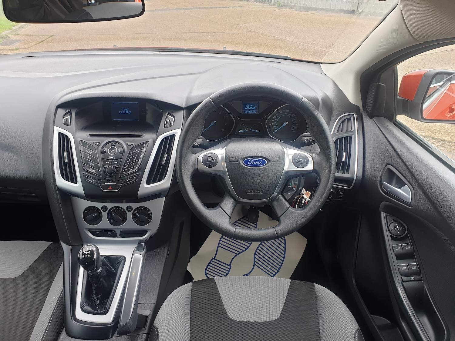 Used Ford Focus 2011 for sale - 76754757: Photo 13