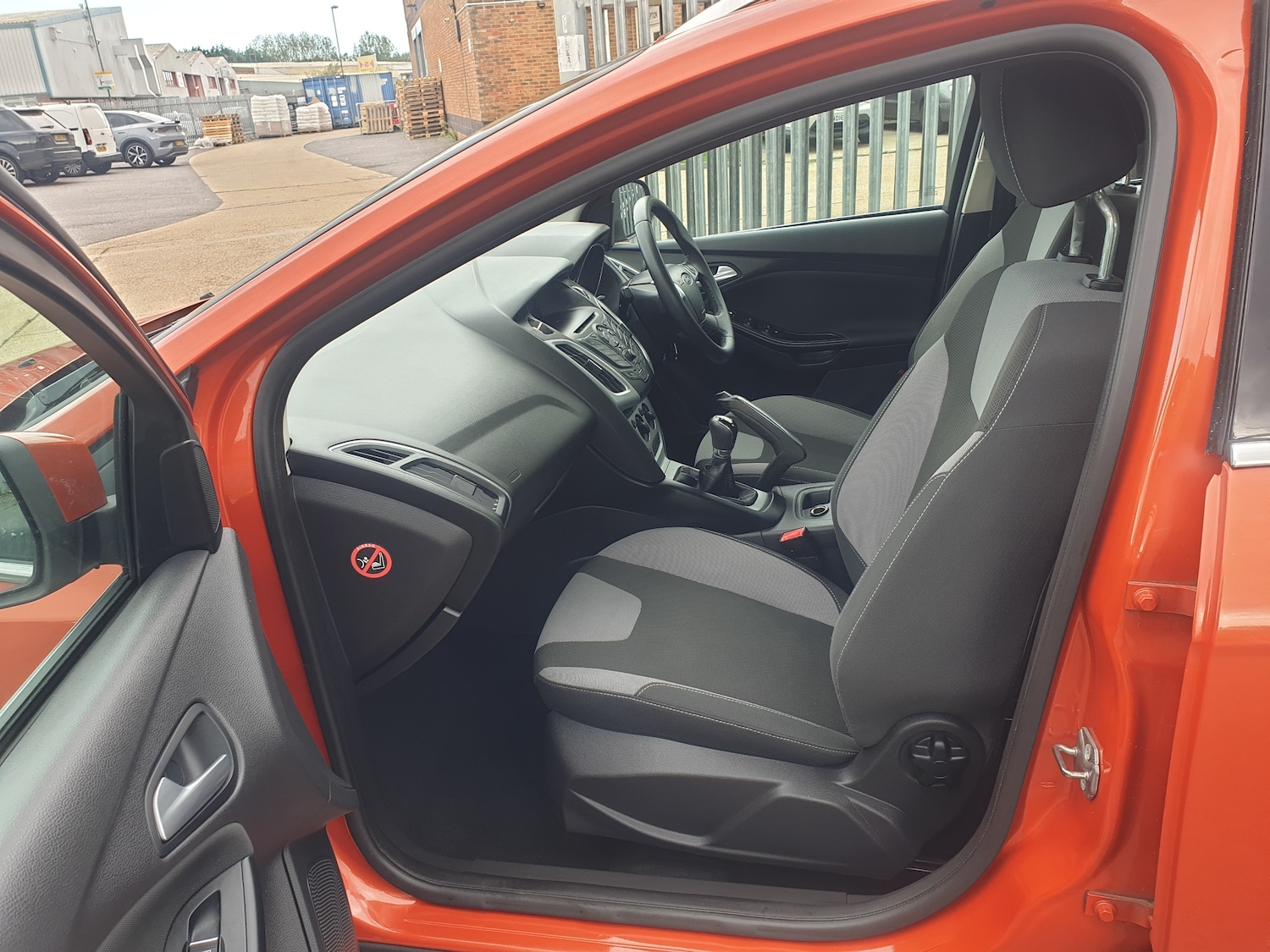 Used Ford Focus 2011 for sale - 76754757: Photo 15